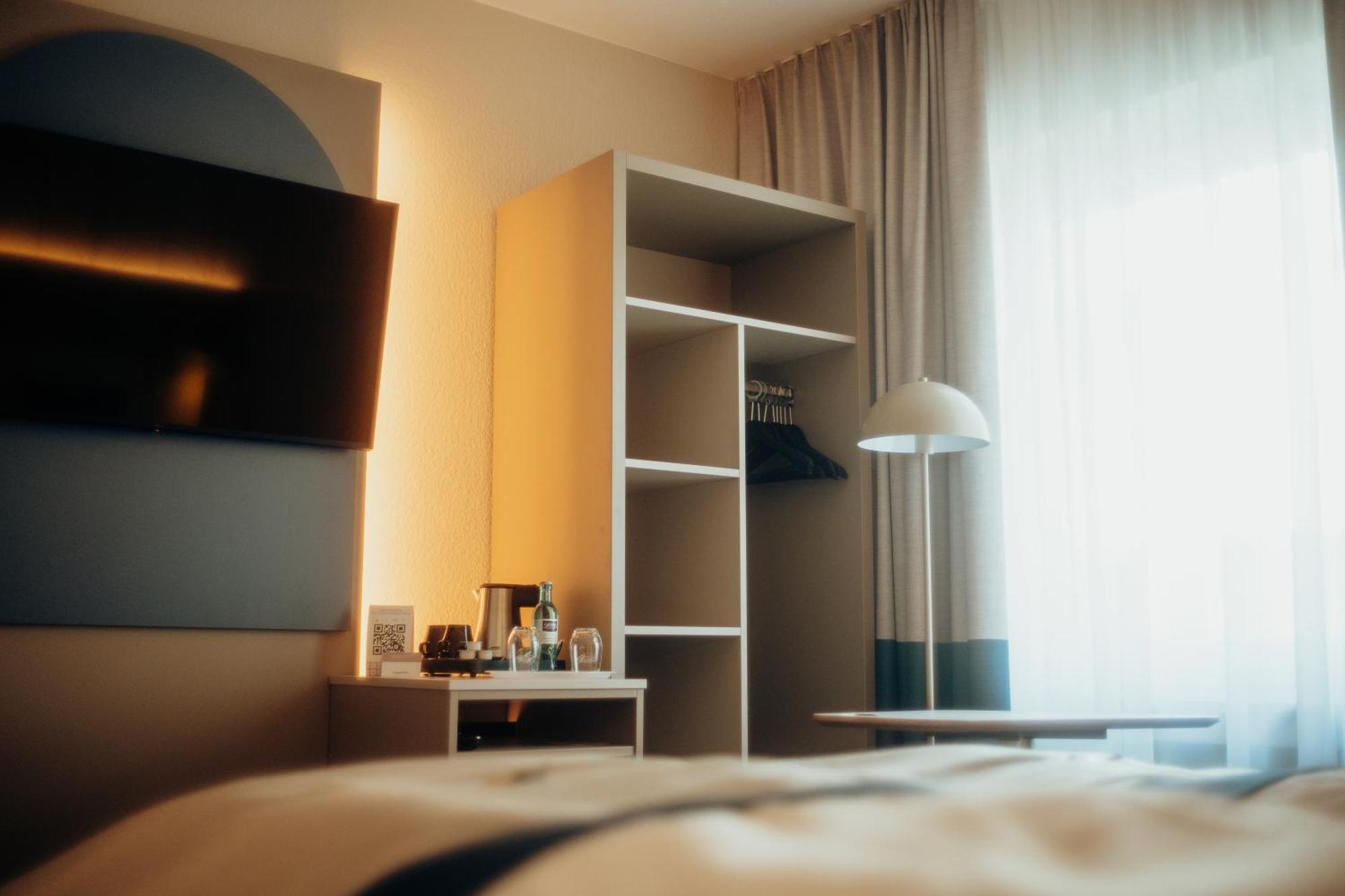 Guestified Liyana Hotel ラーティンゲン エクステリア 写真