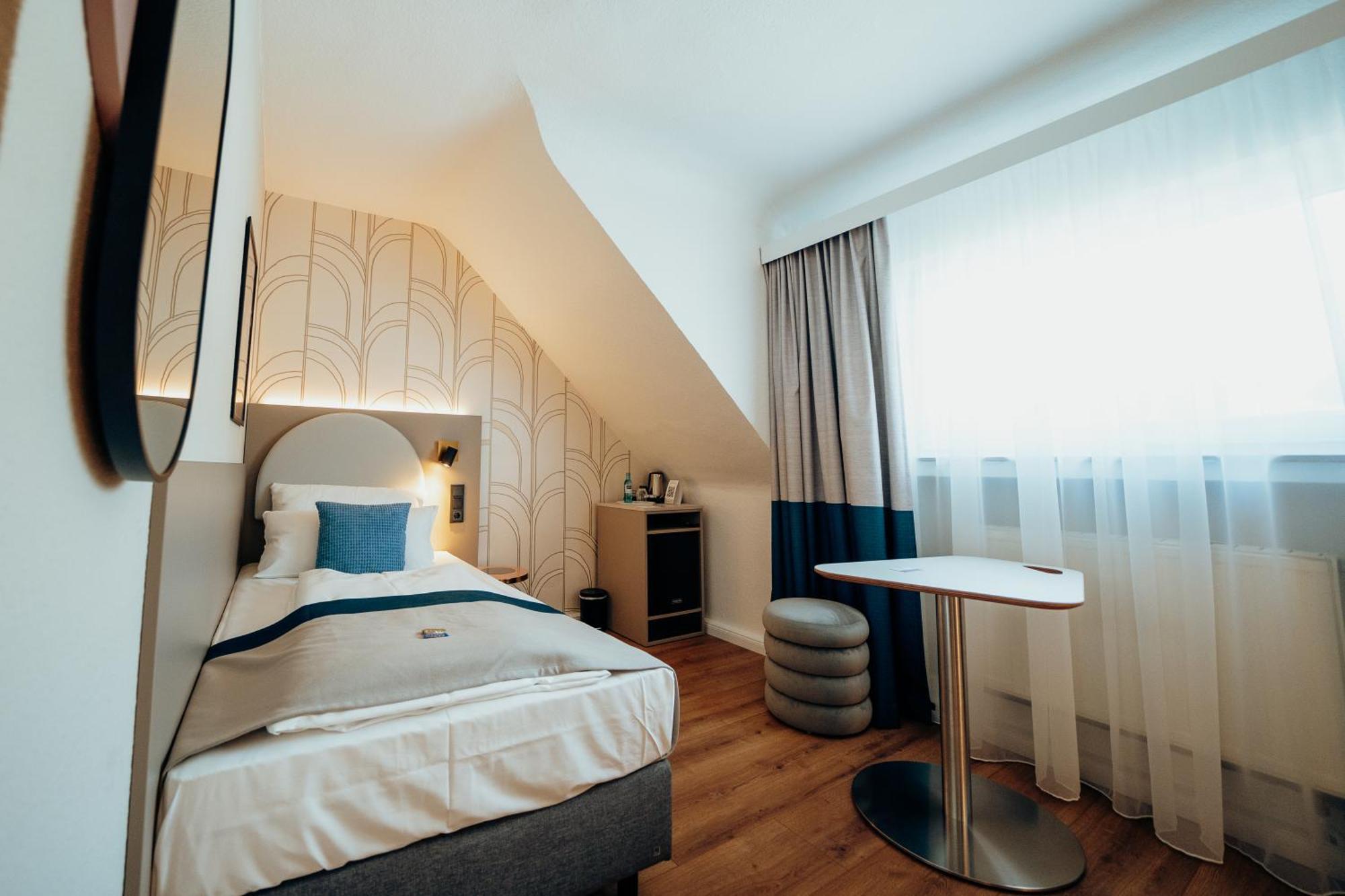Guestified Liyana Hotel ラーティンゲン エクステリア 写真