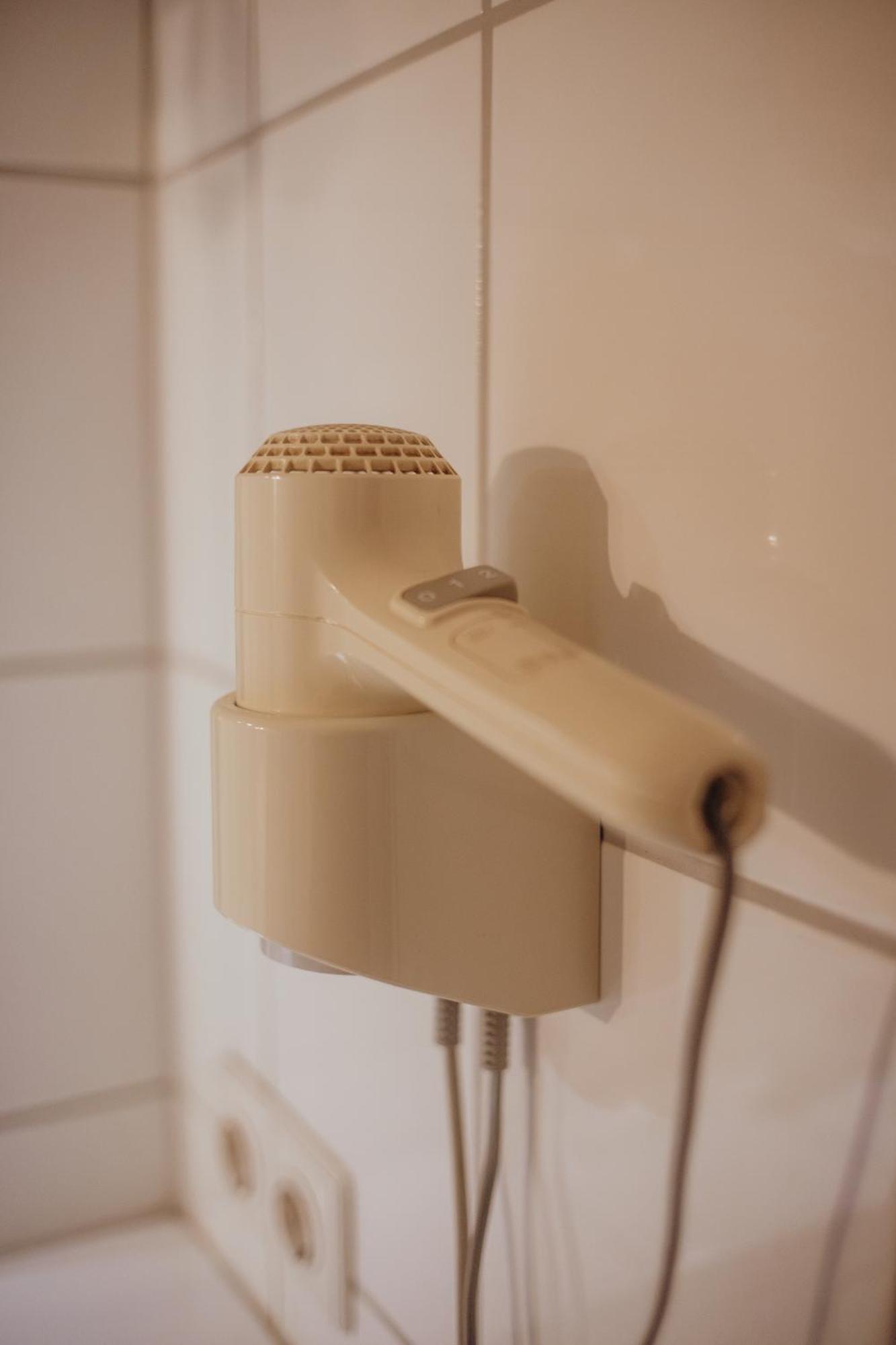 Guestified Liyana Hotel ラーティンゲン エクステリア 写真